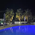Belvedere Village 3*