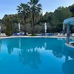 Hotel Belvedere Village