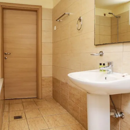 Отель Belvedere Village 3*