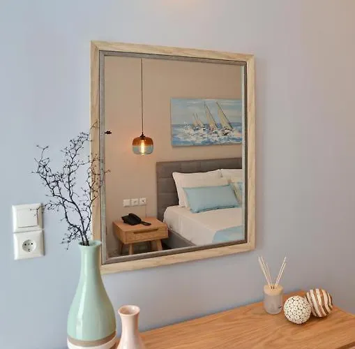 Belvedere Village 3*