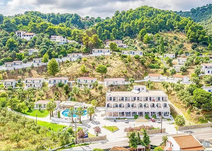 Belvedere Village Отель 3*