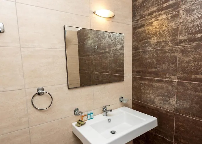 Belvedere Village Ахладиес