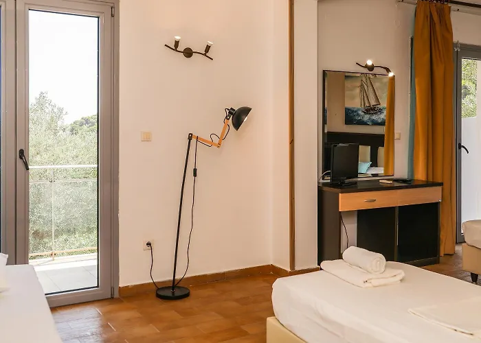 Отель Belvedere Village